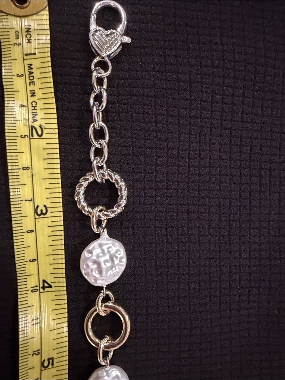 Mixed metal freshwater pearl necklace and earrings. - Picture 6 of 9